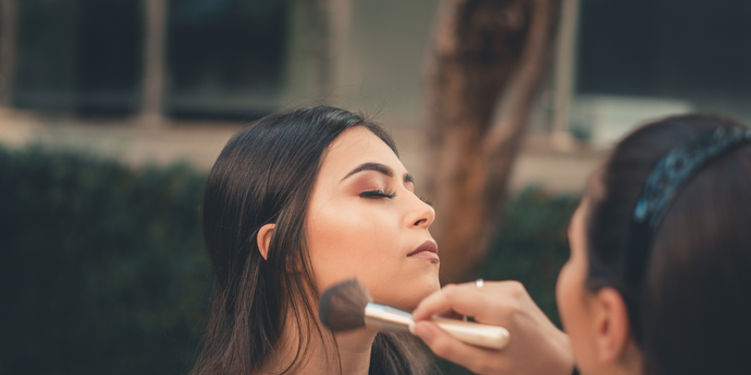 Lentes de contacto y maquillaje: Consejos para lucir y sentirte mejor